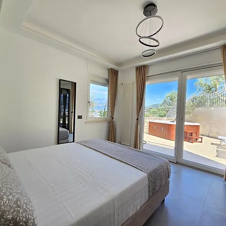 Laca - Sensational Coast View With Jacuzzi Apartment