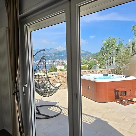 Apartment Laca - Sensational Coast View With Jacuzzi