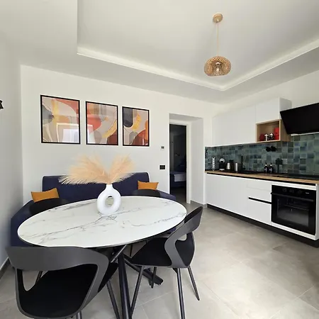 Apartment Laca - Sensational Coast View With Jacuzzi *