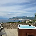 Laca - Sensational Coast View With Jacuzzi Apartment