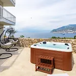 Apartment Laca - Sensational Coast View With Jacuzzi *
