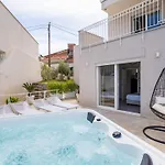 Laca - Sensational Coast View With Jacuzzi Apartment
