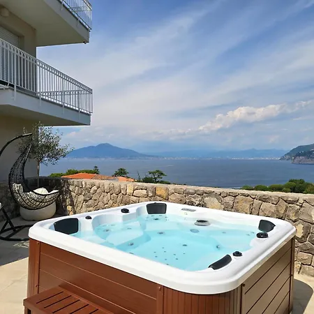 Appartamento Laca - Sensational Coast View With Jacuzzi *